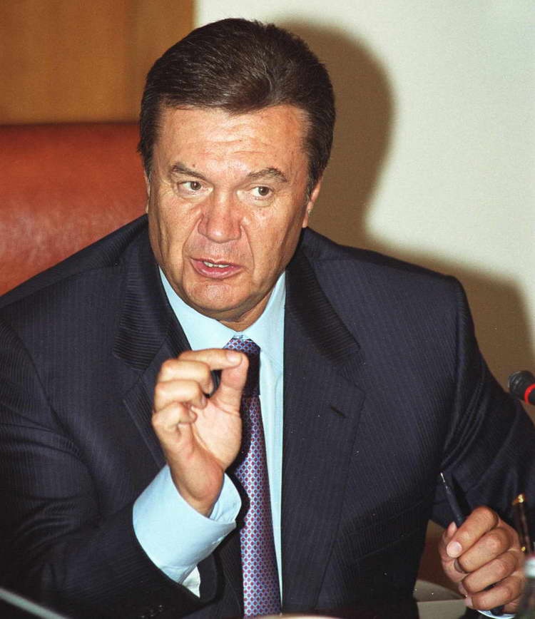 Янукович підписав Указ про відставку прем’єр-міністра та Кабінету Міністрів України