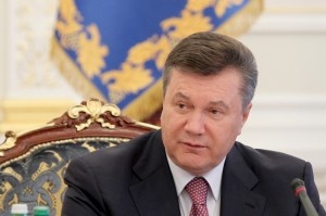 Янукович «затвердив» скасування диктаторських законів і закон «про амністію»