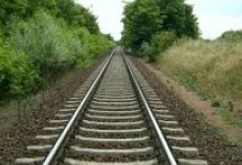 На Хмельниччині хвора пенсіонерка загинула під потягом