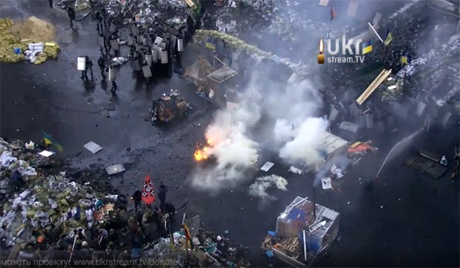 У Києві силовики взялися розганяти Майдан