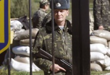 У Перевальному, де служить волиняни, частина українських вояків погодилися на російські паспорти