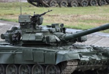 Росіяни перекинули до кордону з Україною найновіші танки