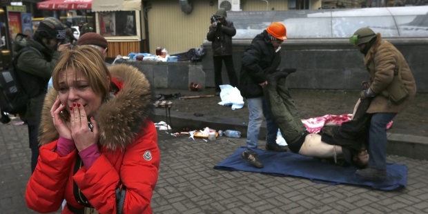 Медики-волонтери кажуть, що під час сутичок у Києві загинули 780 людей