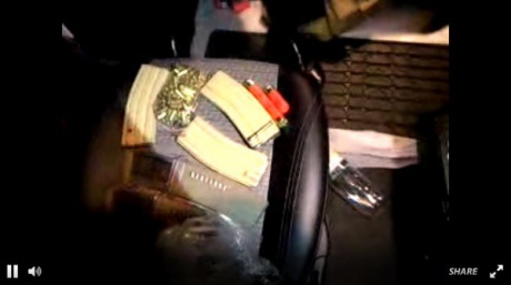 У Києві люди знайшли у машині Царьова зброю і заблокували його в офісі ICTV (фото)