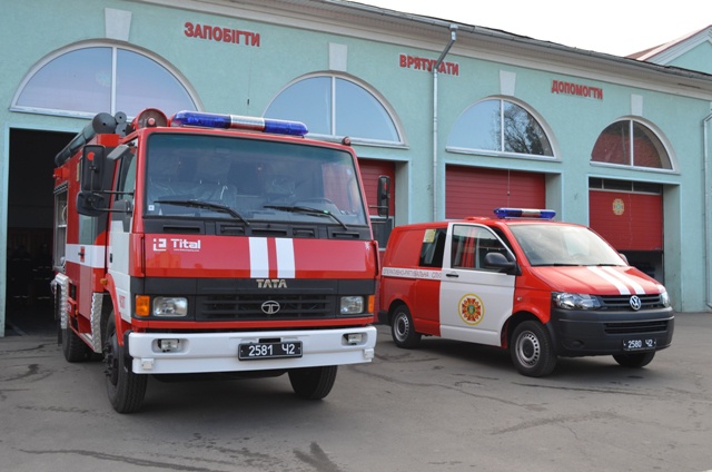 Пожежним у Луцьку презентували нові машини