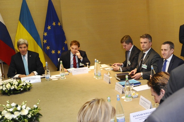 Мирні переговори у Женеві — перемога чи поразка України?