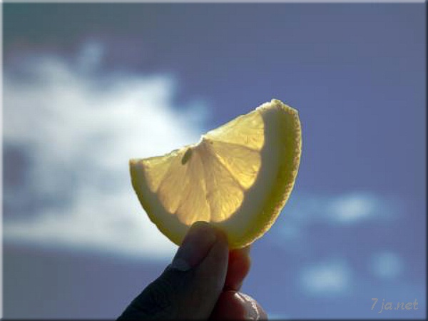 «Наколоті» лимончики