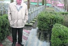 Німецьке кладовище у центрі села доглядають українці
