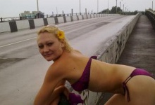 Луганські сепаратисти призначили «міністром» жінку, яка любить робити фото на вулиці