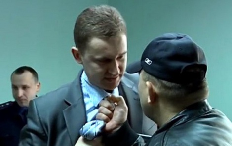 Начальника райвідділу міліції, у присутності якого Сашко Білий бив прокурора, судитимуть (відео, нецензурна лексика)