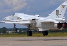 Терористи обстріляли Су-24: пілот знищив нападників і посадив підбитий літак