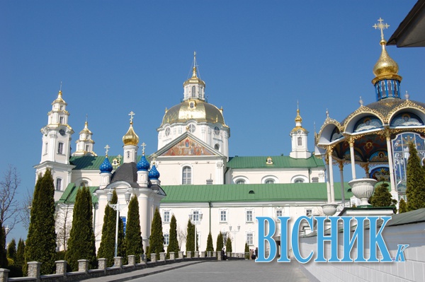 Депутати хочуть «вирвати» Почаївську лавру з «лап» Московської церкви