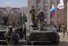 В Україну увійшли танки під російськими прапорами