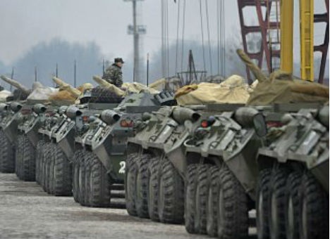 Російські БТРи, танки та артилерія з «гуманітарного конвою» перетнули кордон — журналіст