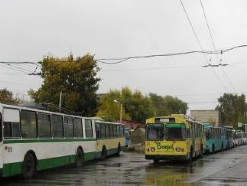 Луцьким тролейбусникам виділили гроші на зарплатні борги