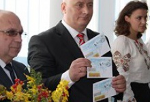 У Луцьку поштовики відзначили своє свято погашенням конверта «За мир в єдиній Україні»