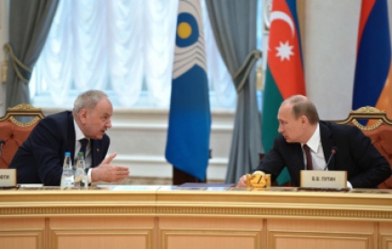 Путін на саміті у Мінську ледь не побився з президентом Молдови