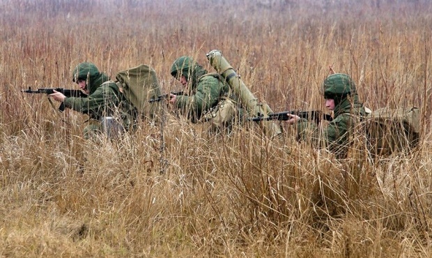 Перехоплено розмови російських офіцерів — у центр докладають про колосальні втрати під аеропортом Донецька