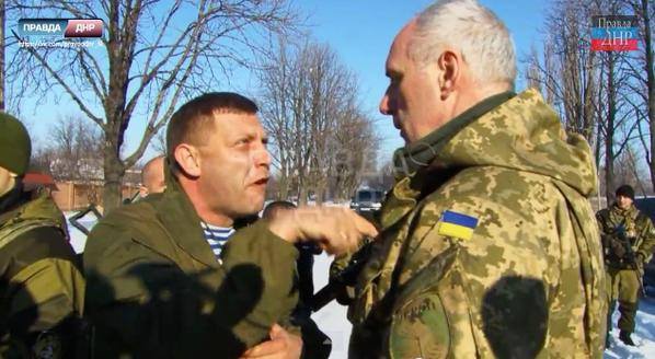 Ватажок «ДНР» під час зустрічі накинувся на українського офіцера з матюками через провал штурму аеропорта