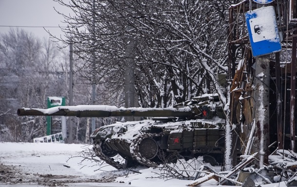 «Світязь» відбиває атаку на Вуглегірськ — волиняни підбили два танки бойовиків