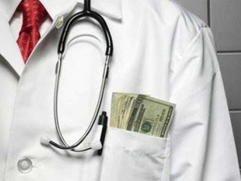 На Волині засудили лікарів, які збирали гроші з інвалідів за підтвердження групи