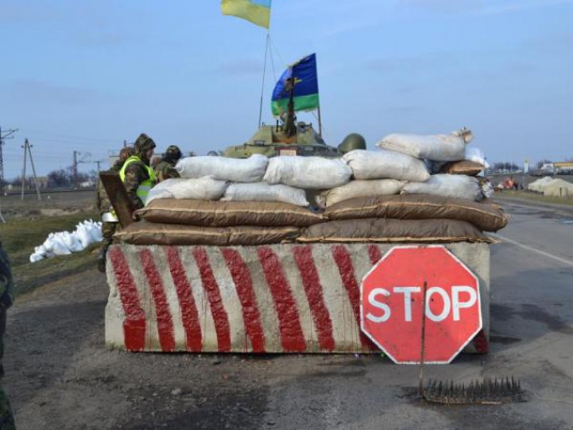 Озброєні до зубів бойовики намагалися проїхати повз українських блокпост