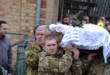 У Луцьку поховали бійця «Правого Сектора», який виживши у Пісках загинув у безглуздій ДТП