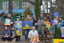У Луцьку продаватимуть картини, намальовані учасниками АТО