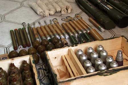 На Прикарпатті офіцер розпродував арсенал зброї, привезений з АТО
