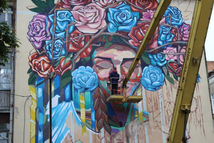 У Луцьку фестиваль урбаністичної культури — будинки прикрасили величезні графіті