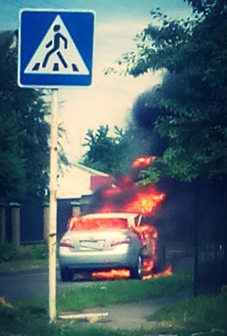 У Луцьку на ходу вибухнула «Toyota» переобладнана на газ