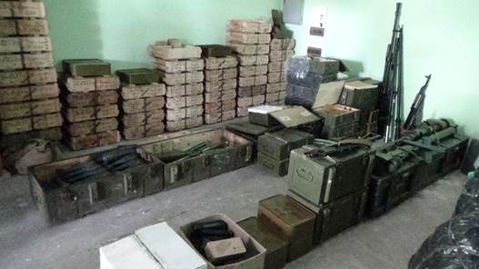 На дачі колишнього високопосадовця Луганської ОДА знайшли величезний арсенал зброї