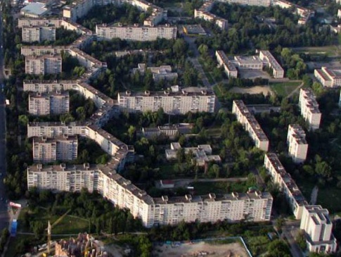 У Луцьку найдовшому житловий будинку світу мешкають понад 9 тисяч людей