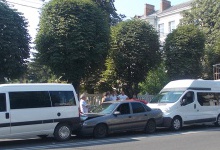 У Луцьку сталася аварія за участі чотирьох машин