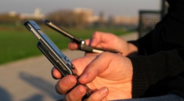 Працівниця українського мобільного оператора давала терористам доступ до даних про дзвінки абонентів з усієї України