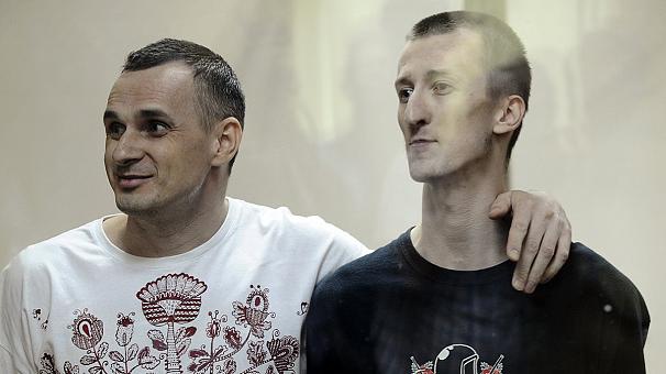Під час оголошення ганебного вироку у суді Ростова Кольченко і Сенцов заспівали Гімн України
