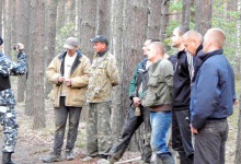 Під час спецоперації у Волинських лісах затримано 80 копачів, гроші і машини
