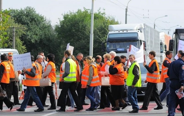 Волинські дорожники готуються до другого страйку — перекриють кілька автотрас