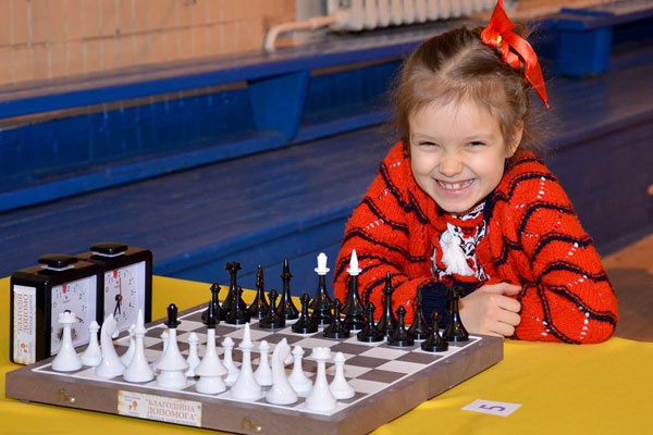 Восьмилітня українка стала чемпіонкою Європи з шахів