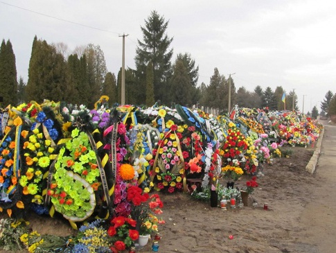 Родина Героя «Небесної сотні» перерахувала кошти на пам’ятники загиблим в АТО лучанам