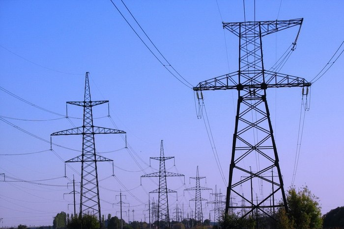 Петиція про припинення подання електроенергії в Крим набрала 25 000 підписів українців