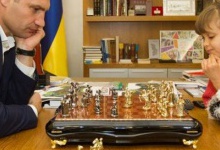 Як Кличко програв у шахи... 8-річній школярці
