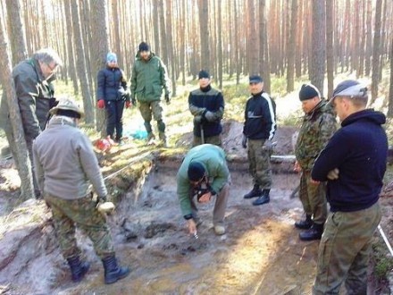 На Рівненщині знайшли братську могилу польських солдатів