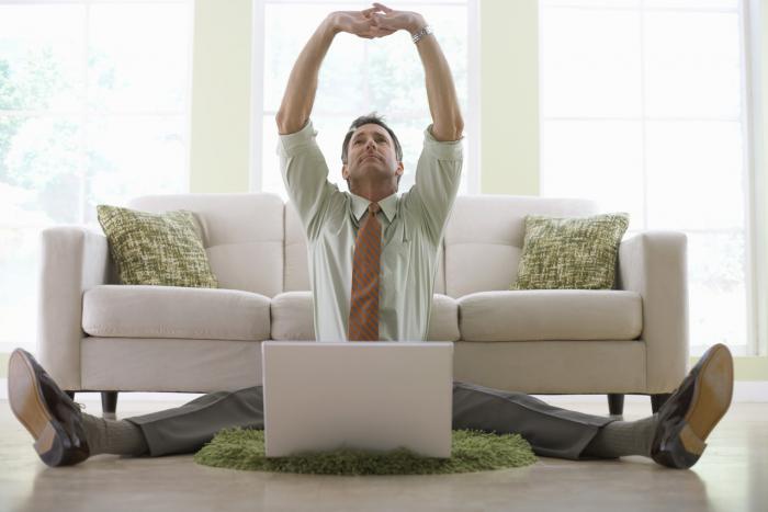 Домашній кабінет: як продуктивно працювати, не виходячи з дому