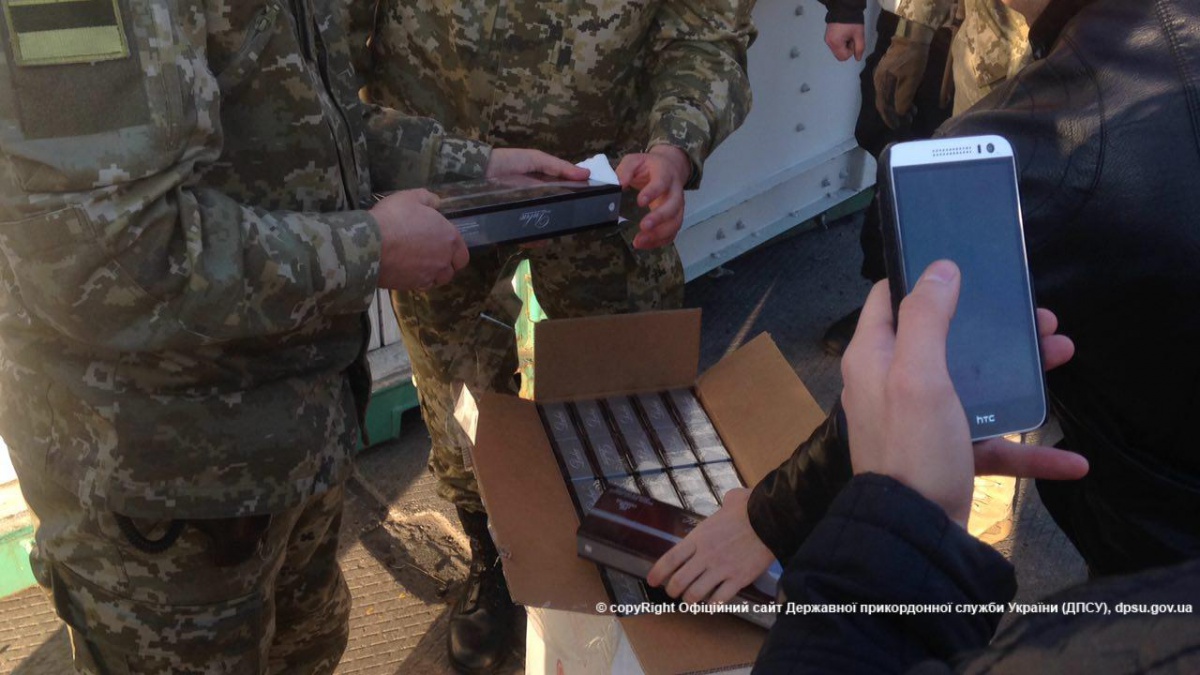 В Одесі перехопили вантаж контрабандних цигарок на понад 18 мільйонів гривень