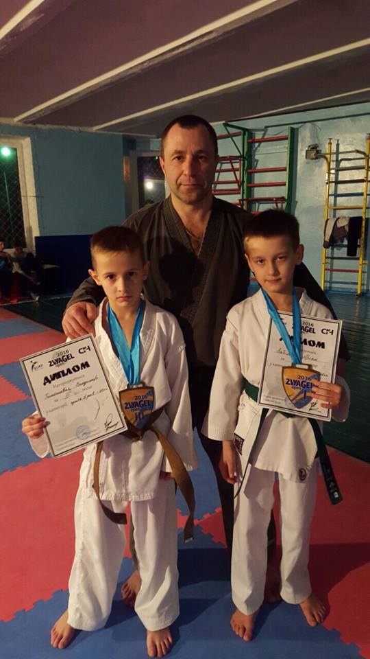 Луцькі школярі привезли медалі з чемпіонату України з карате