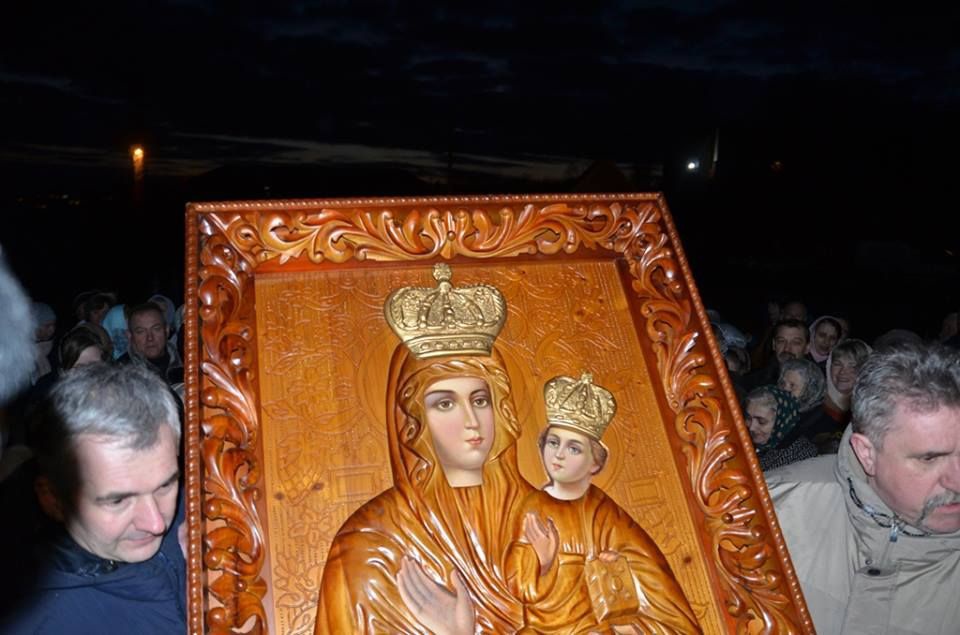 У Дубно привезли ікону Зарваницької Божої Матері