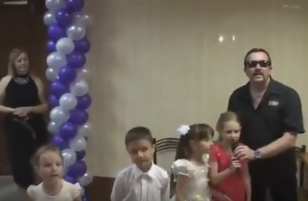 У Росії на дитяче свято запросили «Бутирку»