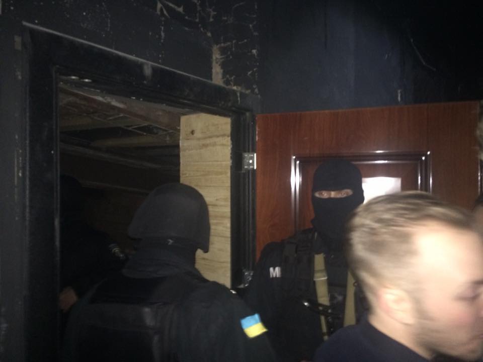 Рівненська поліція повернулася до Володимира-Волинського з обшуками
