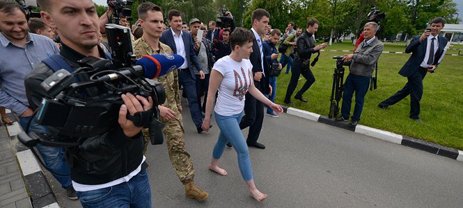 Надія повернулася: перші слова Савченко після повернення на українську землю